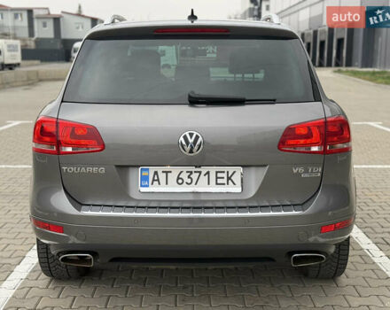 Сірий Фольксваген Туарег, об'ємом двигуна 3 л та пробігом 260 тис. км за 18700 $, фото 28 на Automoto.ua