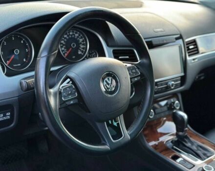 Серый Фольксваген Туарег, объемом двигателя 3 л и пробегом 296 тыс. км за 14490 $, фото 20 на Automoto.ua