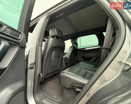 Сірий Фольксваген Туарег, об'ємом двигуна 3 л та пробігом 260 тис. км за 18700 $, фото 44 на Automoto.ua