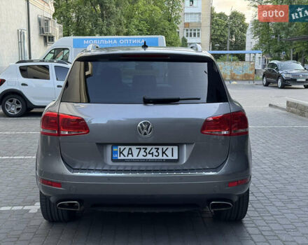 Сірий Фольксваген Туарег, об'ємом двигуна 2.97 л та пробігом 238 тис. км за 18300 $, фото 13 на Automoto.ua