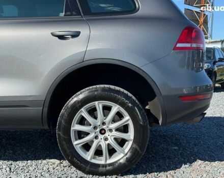 Серый Фольксваген Туарег, объемом двигателя 3 л и пробегом 294 тыс. км за 17890 $, фото 25 на Automoto.ua