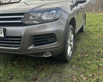 Серый Фольксваген Туарег, объемом двигателя 2.97 л и пробегом 228 тыс. км за 18700 $, фото 2 на Automoto.ua