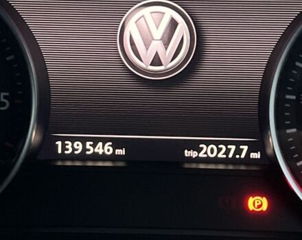 Серый Фольксваген Туарег, объемом двигателя 3 л и пробегом 220 тыс. км за 10750 $, фото 17 на Automoto.ua