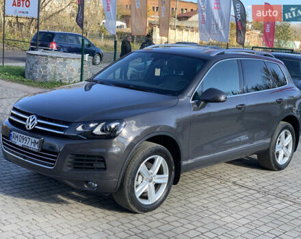 Серый Фольксваген Туарег, объемом двигателя 3 л и пробегом 260 тыс. км за 18899 $, фото 2 на Automoto.ua