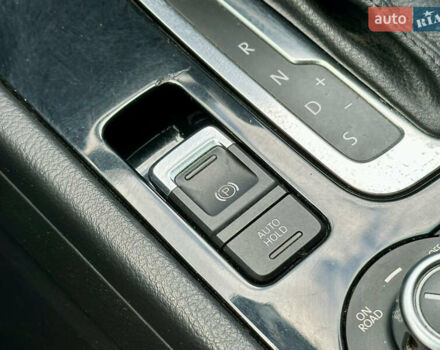 Серый Фольксваген Туарег, объемом двигателя 3 л и пробегом 226 тыс. км за 15490 $, фото 51 на Automoto.ua