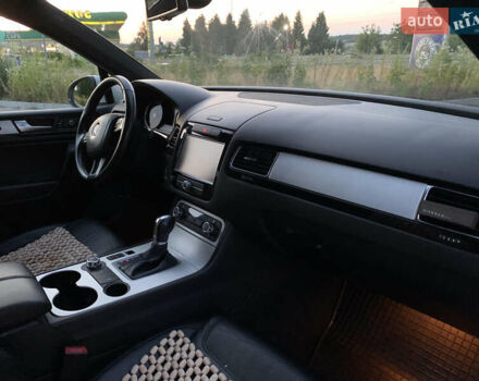 Сірий Фольксваген Туарег, об'ємом двигуна 2.97 л та пробігом 211 тис. км за 20299 $, фото 26 на Automoto.ua