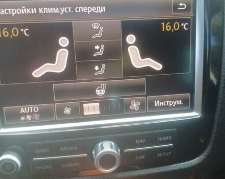 Серый Фольксваген Туарег, объемом двигателя 3 л и пробегом 278 тыс. км за 16999 $, фото 17 на Automoto.ua