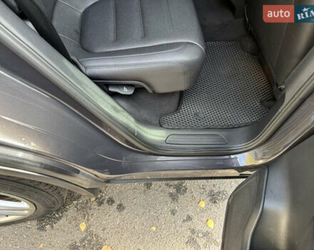 Сірий Фольксваген Туарег, об'ємом двигуна 3 л та пробігом 260 тис. км за 16700 $, фото 54 на Automoto.ua