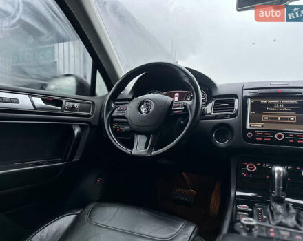 Сірий Фольксваген Туарег, об'ємом двигуна 3 л та пробігом 298 тис. км за 18500 $, фото 87 на Automoto.ua