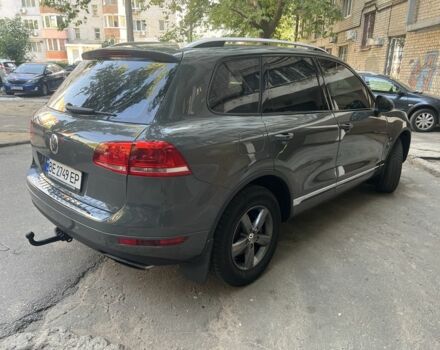 Сірий Фольксваген Туарег, об'ємом двигуна 3 л та пробігом 259 тис. км за 17500 $, фото 2 на Automoto.ua