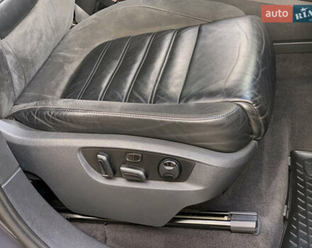 Серый Фольксваген Туарег, объемом двигателя 3 л и пробегом 260 тыс. км за 18899 $, фото 38 на Automoto.ua