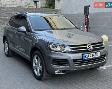 Сірий Фольксваген Туарег, об'ємом двигуна 2.97 л та пробігом 238 тис. км за 18300 $, фото 10 на Automoto.ua