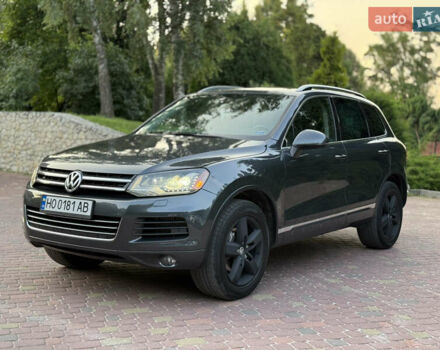 Сірий Фольксваген Туарег, об'ємом двигуна 2.97 л та пробігом 250 тис. км за 18500 $, фото 3 на Automoto.ua