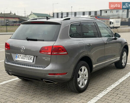 Сірий Фольксваген Туарег, об'ємом двигуна 3 л та пробігом 260 тис. км за 18700 $, фото 30 на Automoto.ua