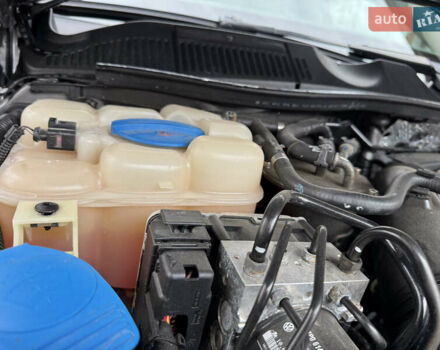 Серый Фольксваген Туарег, объемом двигателя 2.97 л и пробегом 285 тыс. км за 16990 $, фото 51 на Automoto.ua