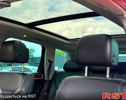 Серый Фольксваген Туарег, объемом двигателя 3 л и пробегом 308 тыс. км за 18500 $, фото 7 на Automoto.ua