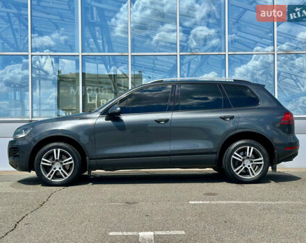 Серый Фольксваген Туарег, объемом двигателя 3 л и пробегом 226 тыс. км за 15490 $, фото 13 на Automoto.ua