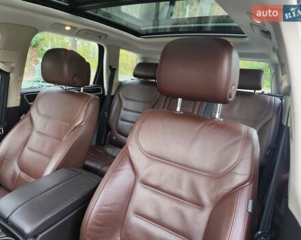 Серый Фольксваген Туарег, объемом двигателя 3.6 л и пробегом 192 тыс. км за 14900 $, фото 2 на Automoto.ua