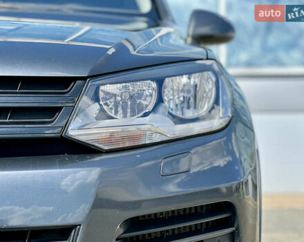 Серый Фольксваген Туарег, объемом двигателя 3 л и пробегом 226 тыс. км за 15490 $, фото 7 на Automoto.ua