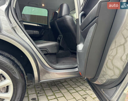 Серый Фольксваген Туарег, объемом двигателя 2.97 л и пробегом 285 тыс. км за 16990 $, фото 40 на Automoto.ua