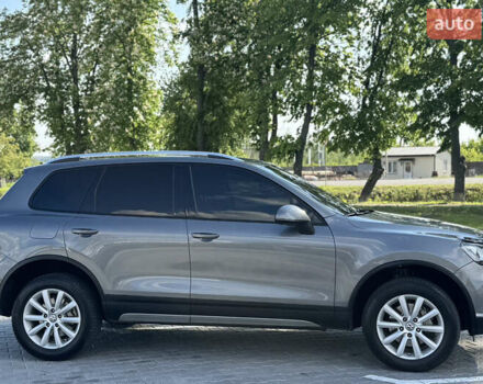 Сірий Фольксваген Туарег, об'ємом двигуна 2.97 л та пробігом 288 тис. км за 17700 $, фото 1 на Automoto.ua