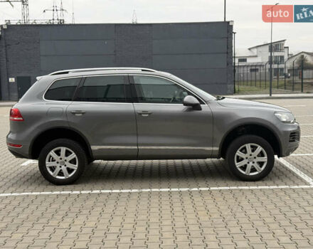 Сірий Фольксваген Туарег, об'ємом двигуна 3 л та пробігом 260 тис. км за 18700 $, фото 20 на Automoto.ua
