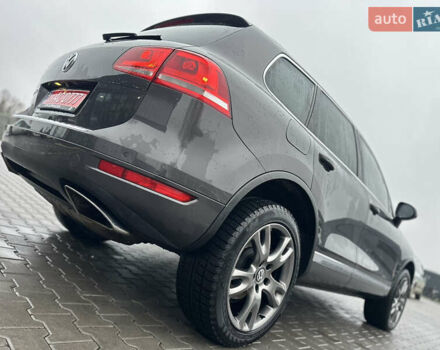 Сірий Фольксваген Туарег, об'ємом двигуна 3 л та пробігом 298 тис. км за 18500 $, фото 23 на Automoto.ua