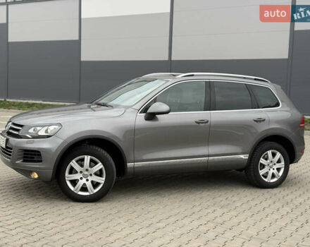 Сірий Фольксваген Туарег, об'ємом двигуна 3 л та пробігом 260 тис. км за 18700 $, фото 5 на Automoto.ua