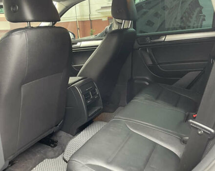 Сірий Фольксваген Туарег, об'ємом двигуна 3 л та пробігом 207 тис. км за 21500 $, фото 3 на Automoto.ua