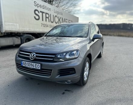 Серый Фольксваген Туарег, объемом двигателя 3 л и пробегом 225 тыс. км за 20000 $, фото 1 на Automoto.ua