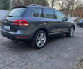 Серый Фольксваген Туарег, объемом двигателя 3.6 л и пробегом 196 тыс. км за 15999 $, фото 3 на Automoto.ua