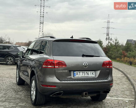 Серый Фольксваген Туарег, объемом двигателя 2.97 л и пробегом 285 тыс. км за 16990 $, фото 9 на Automoto.ua