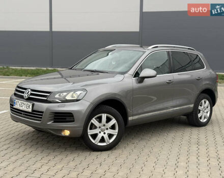 Сірий Фольксваген Туарег, об'ємом двигуна 3 л та пробігом 260 тис. км за 18700 $, фото 4 на Automoto.ua