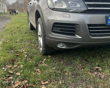 Серый Фольксваген Туарег, объемом двигателя 2.97 л и пробегом 228 тыс. км за 18700 $, фото 1 на Automoto.ua