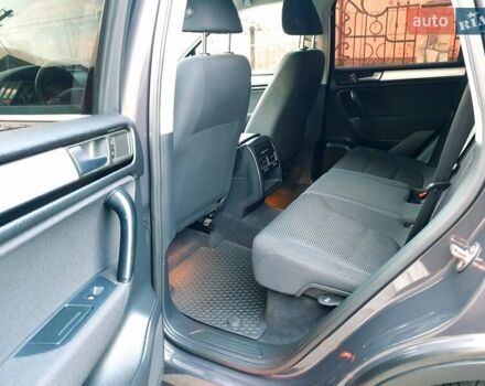 Сірий Фольксваген Туарег, об'ємом двигуна 2.97 л та пробігом 280 тис. км за 15769 $, фото 38 на Automoto.ua