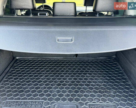 Сірий Фольксваген Туарег, об'ємом двигуна 2.97 л та пробігом 288 тис. км за 17700 $, фото 30 на Automoto.ua