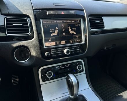 Серый Фольксваген Туарег, объемом двигателя 3 л и пробегом 253 тыс. км за 17000 $, фото 15 на Automoto.ua