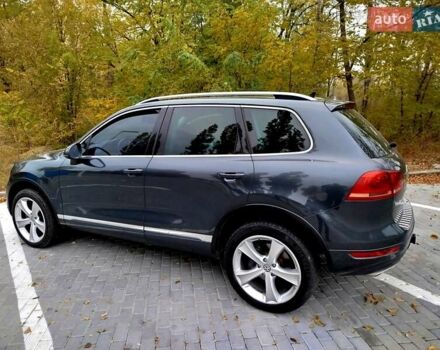 Серый Фольксваген Туарег, объемом двигателя 3 л и пробегом 255 тыс. км за 13500 $, фото 4 на Automoto.ua