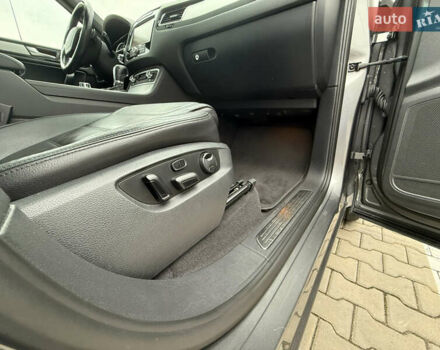 Сірий Фольксваген Туарег, об'ємом двигуна 3 л та пробігом 260 тис. км за 18700 $, фото 38 на Automoto.ua