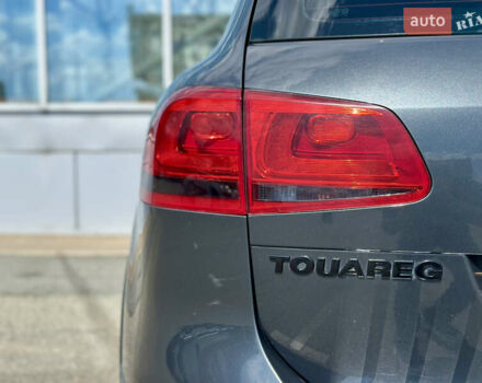 Серый Фольксваген Туарег, объемом двигателя 3 л и пробегом 226 тыс. км за 15490 $, фото 18 на Automoto.ua
