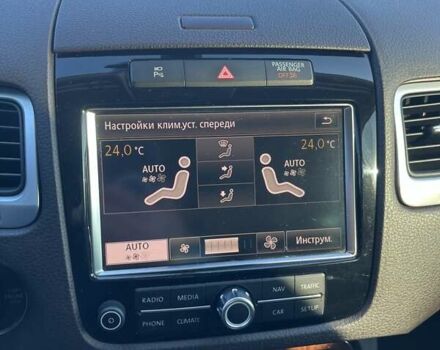 Сірий Фольксваген Туарег, об'ємом двигуна 3 л та пробігом 381 тис. км за 17000 $, фото 8 на Automoto.ua