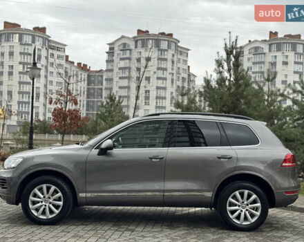 Серый Фольксваген Туарег, объемом двигателя 2.97 л и пробегом 285 тыс. км за 16990 $, фото 6 на Automoto.ua