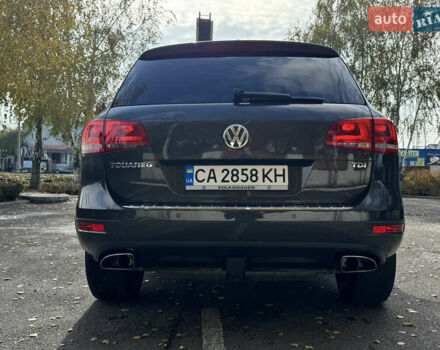 Сірий Фольксваген Туарег, об'ємом двигуна 3 л та пробігом 260 тис. км за 16700 $, фото 10 на Automoto.ua