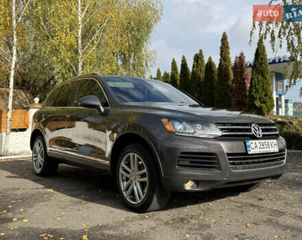 Сірий Фольксваген Туарег, об'ємом двигуна 3 л та пробігом 260 тис. км за 16700 $, фото 4 на Automoto.ua