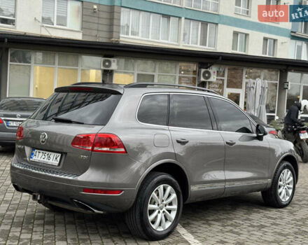 Серый Фольксваген Туарег, объемом двигателя 2.97 л и пробегом 285 тыс. км за 16990 $, фото 11 на Automoto.ua