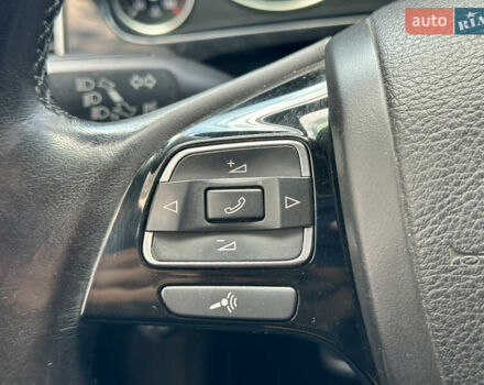 Серый Фольксваген Туарег, объемом двигателя 3 л и пробегом 226 тыс. км за 15490 $, фото 58 на Automoto.ua