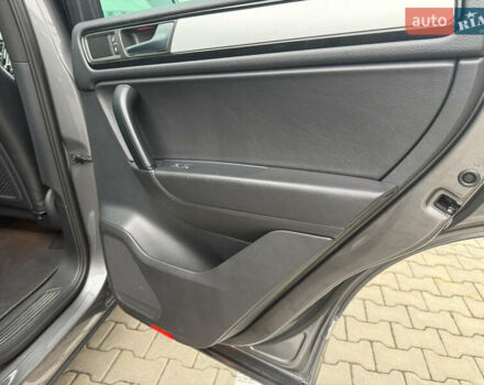 Сірий Фольксваген Туарег, об'ємом двигуна 3 л та пробігом 260 тис. км за 18700 $, фото 41 на Automoto.ua