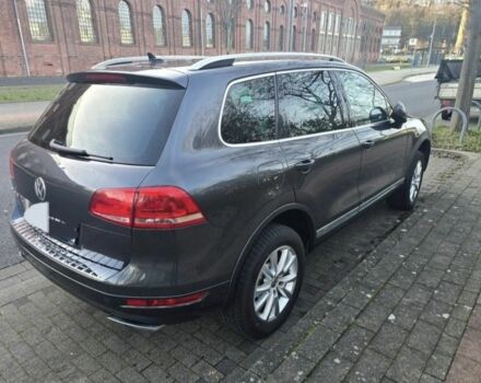 Серый Фольксваген Туарег, объемом двигателя 3 л и пробегом 238 тыс. км за 2248 $, фото 3 на Automoto.ua