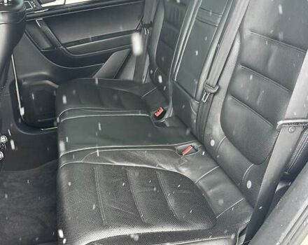 Серый Фольксваген Туарег, объемом двигателя 3 л и пробегом 190 тыс. км за 22700 $, фото 56 на Automoto.ua