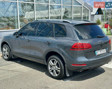 Серый Фольксваген Туарег, объемом двигателя 3 л и пробегом 226 тыс. км за 15490 $, фото 72 на Automoto.ua